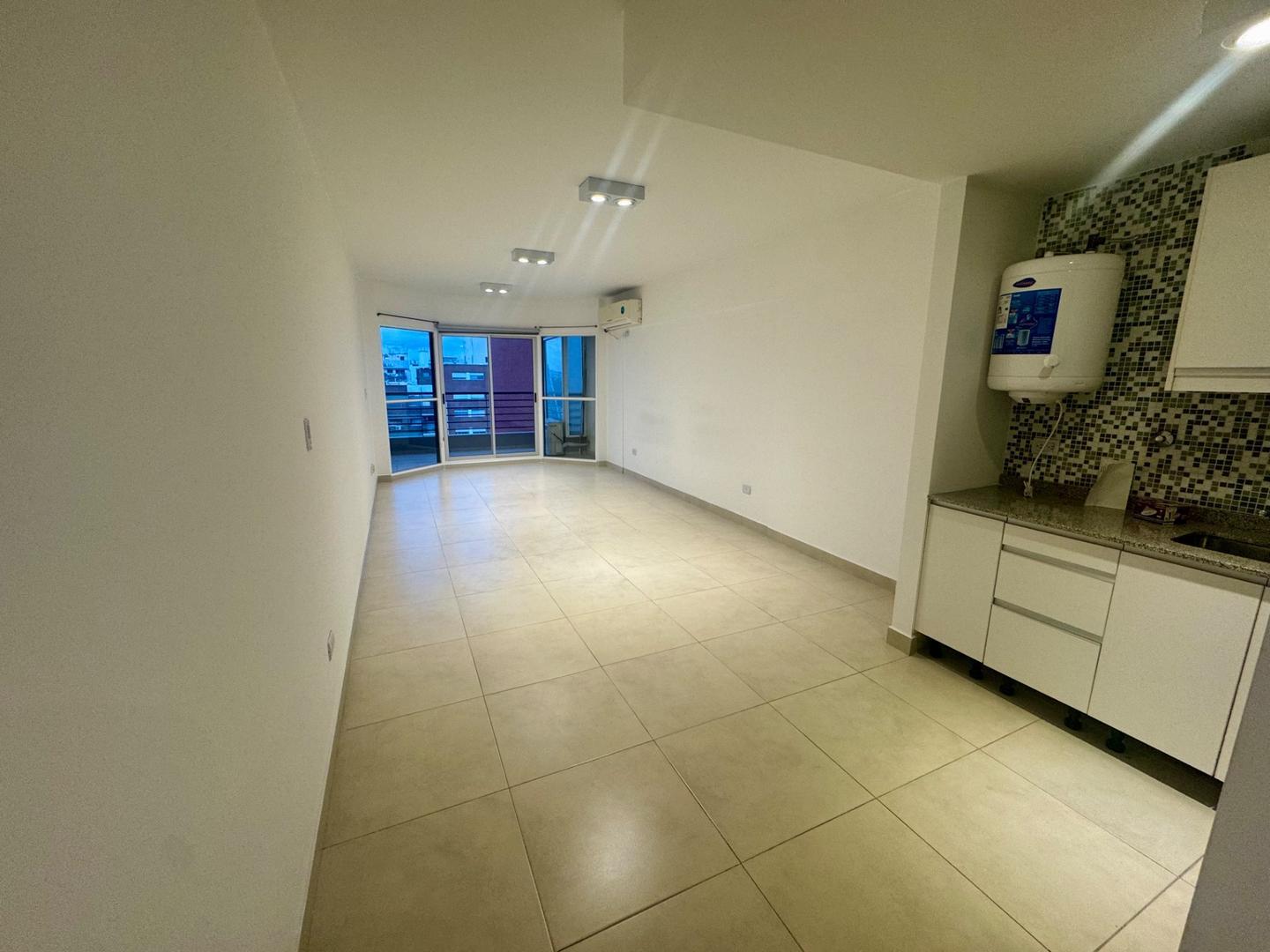 Juramento al 5000 y Triunvirato. Subte. Villa Urquiza Mono!