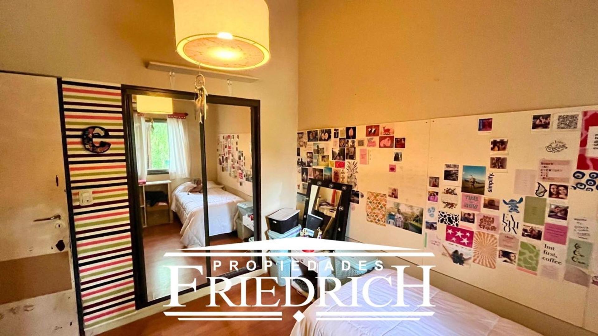 Casa 4 ambientes con 3 baños