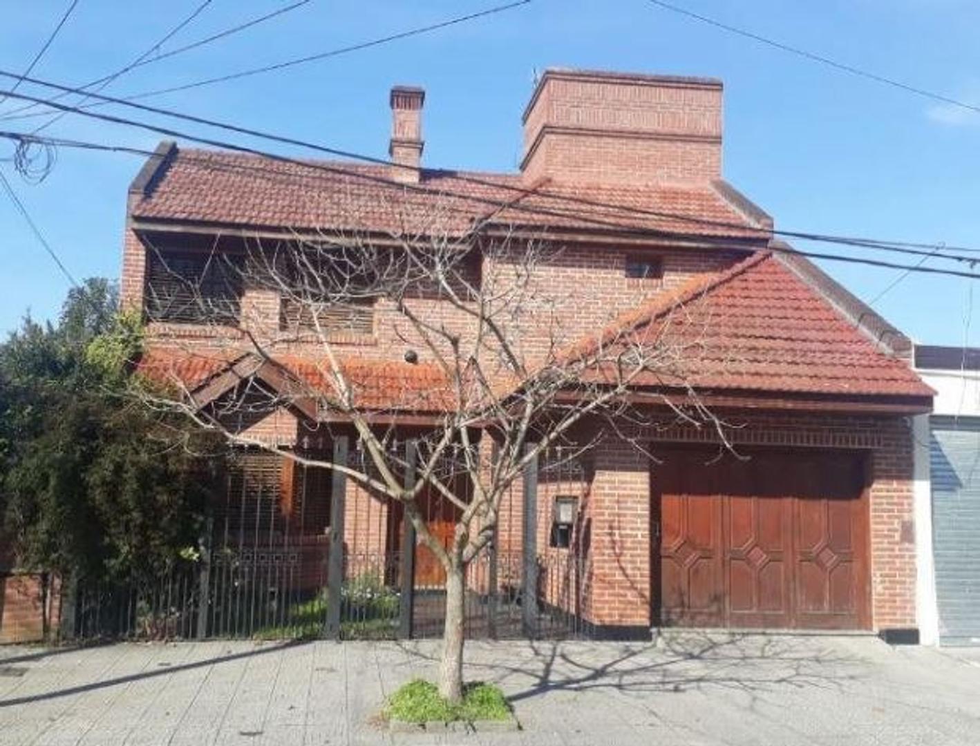 Venta de Casa 3 DORMITORIOS, City Bell,  La Plata