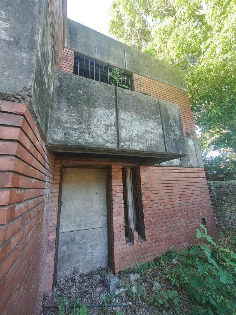 Casa en venta a terminar de 4 ambientes en Martinez