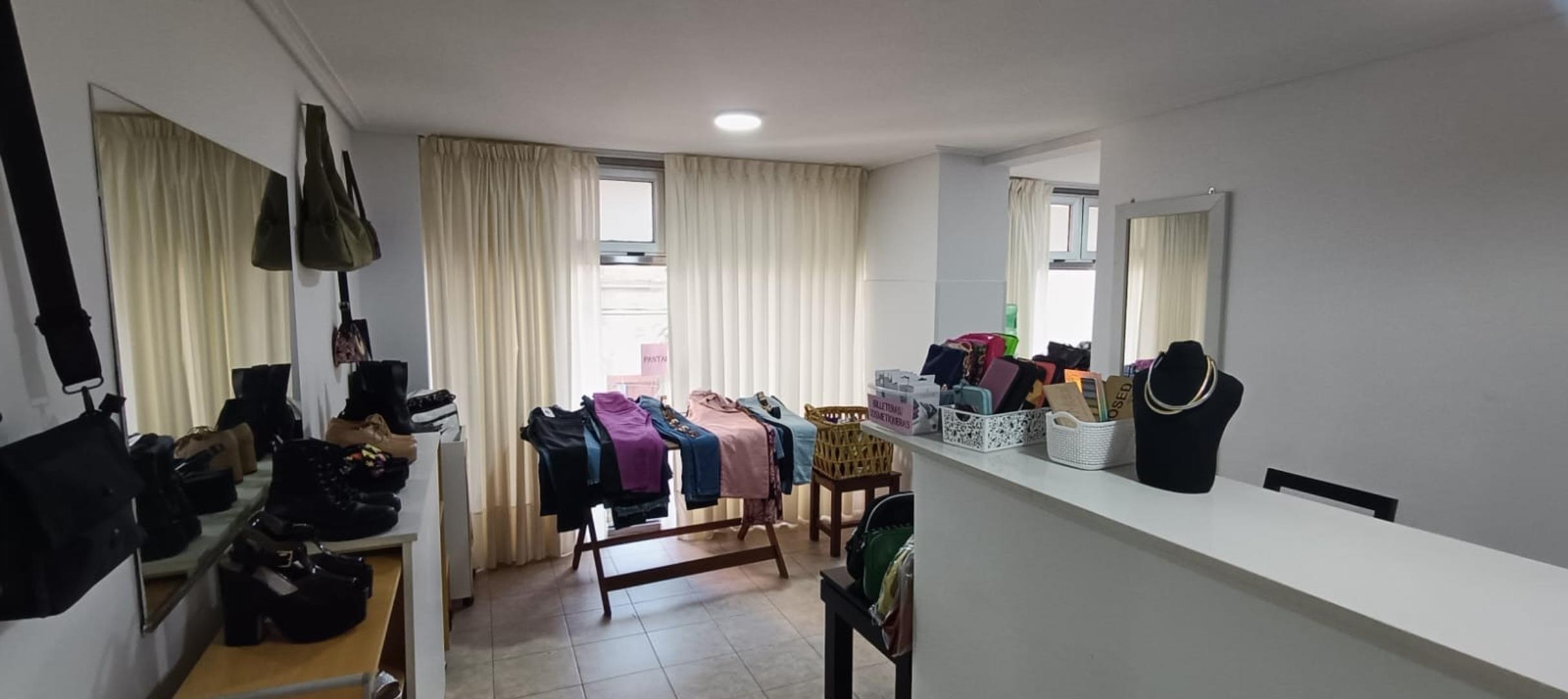 Oficina 2 ambientes con 1 baño