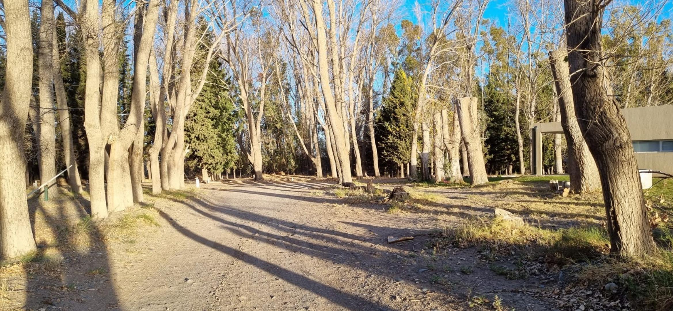 VENDO LOTES EN BARRIO PRIVADO VILLA DEL RIO ARROYITO.