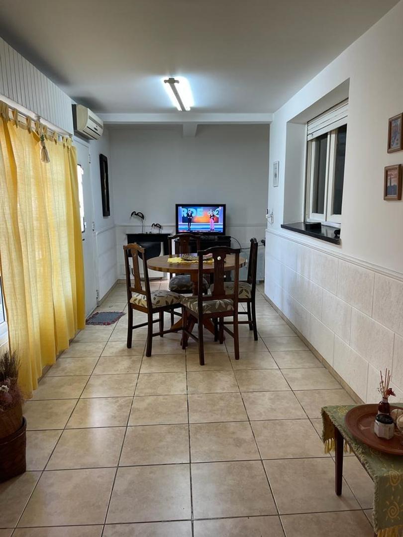 CASA 4 AMBIENTES EN VILLA LUZURIAGA