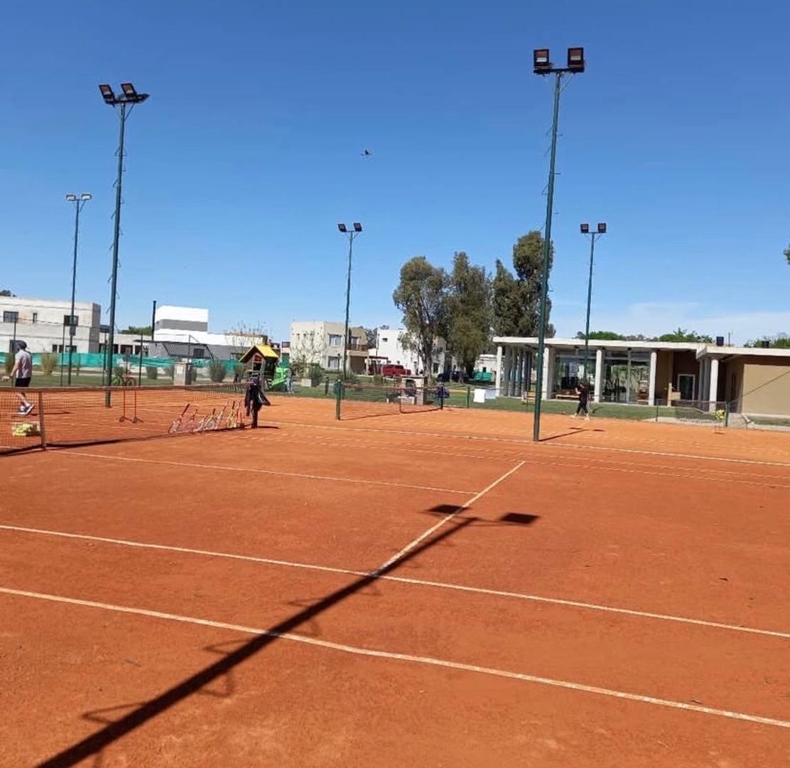 Lote central en venta - Santa Elena