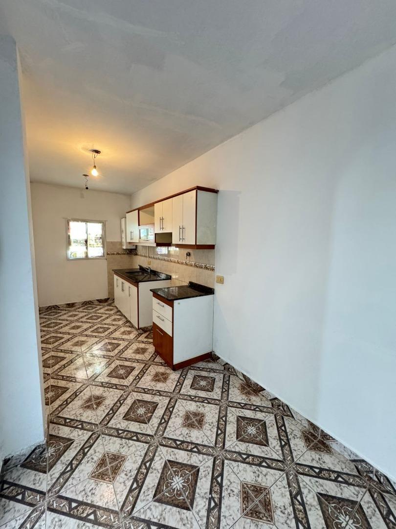 Departamento en Venta en Wilde, USD 115.000