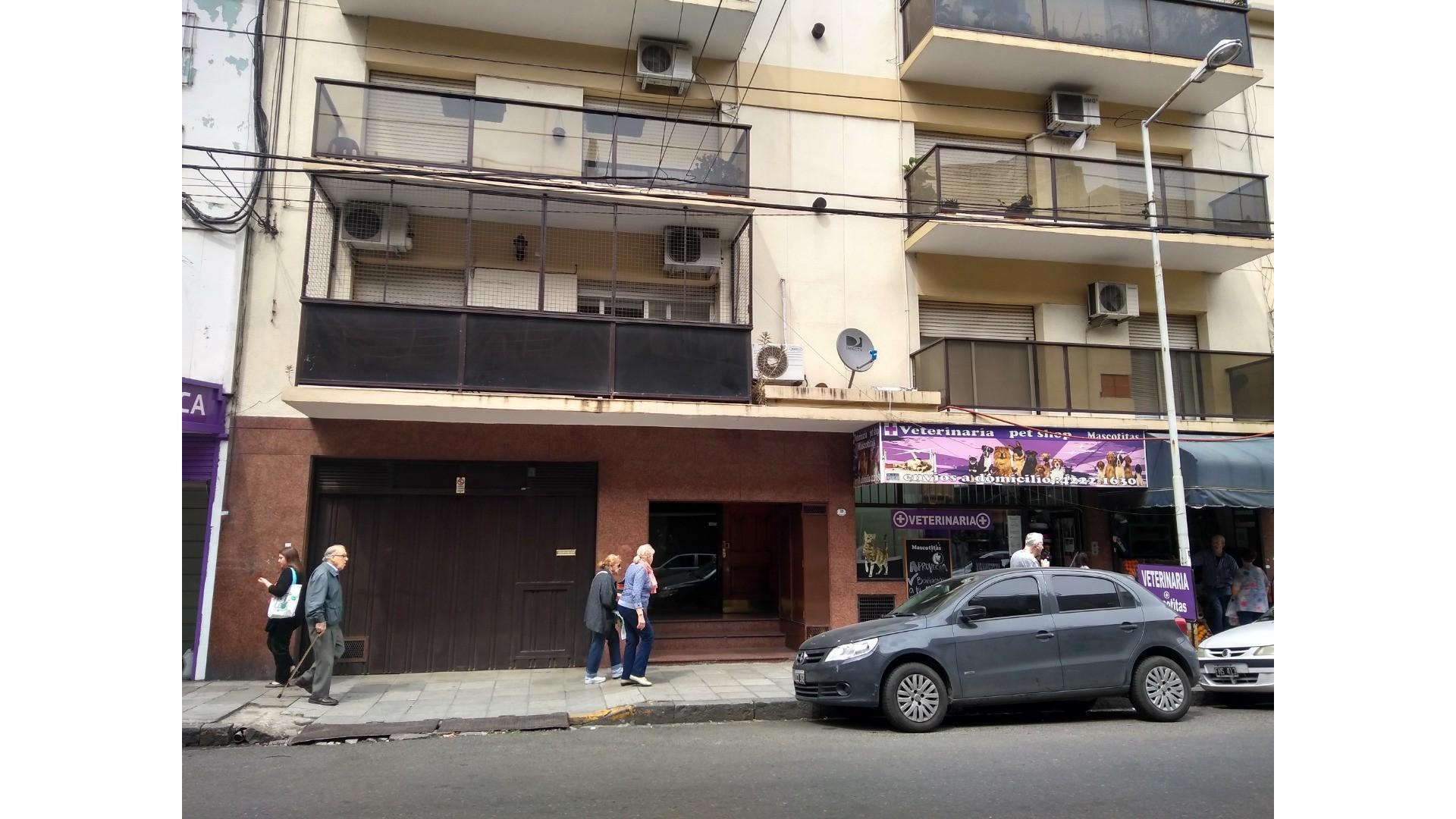 Sarmiento 100, Piso 8