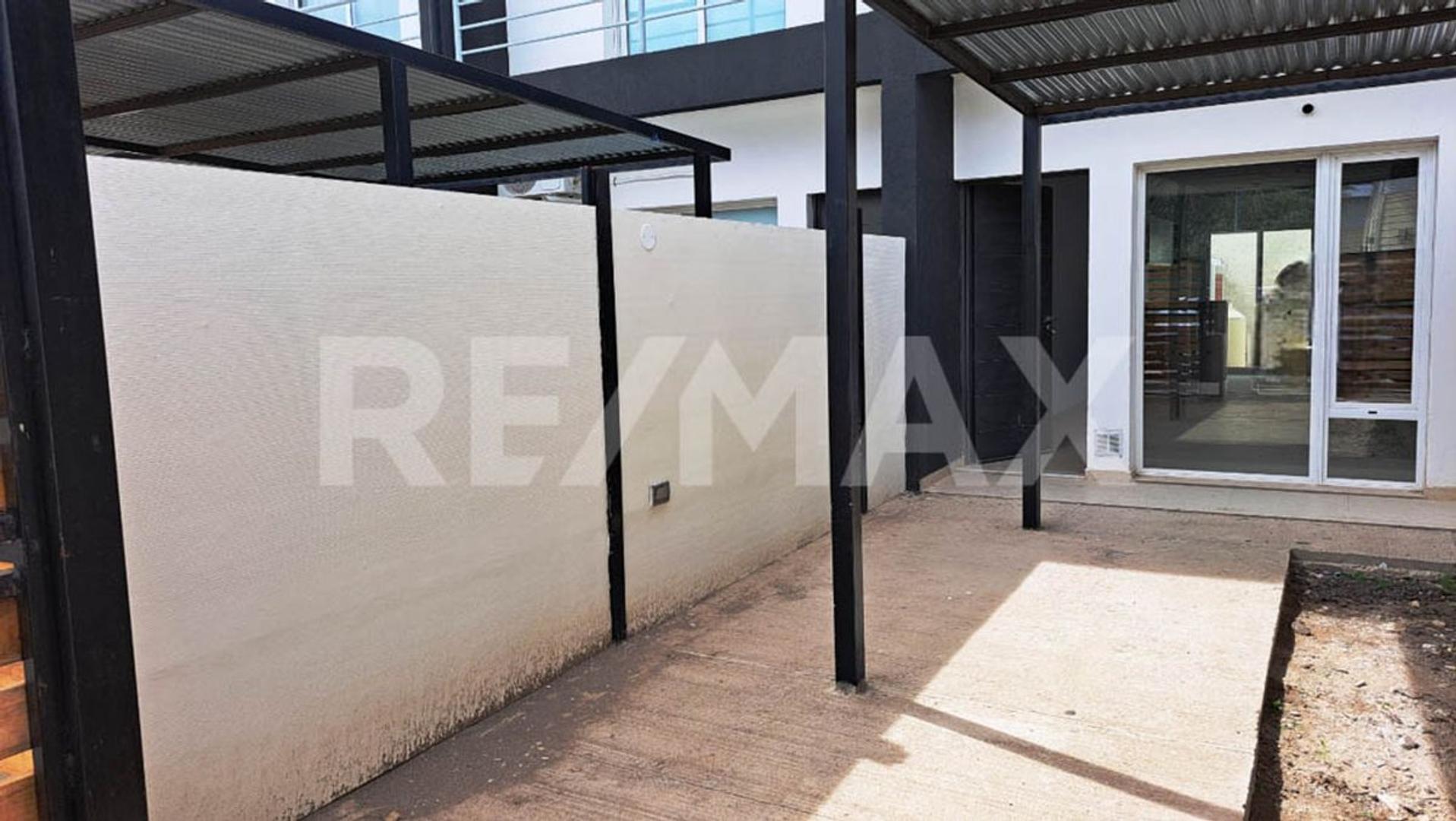 Depto Tipo Casa en Alquiler de 2 dormitorios