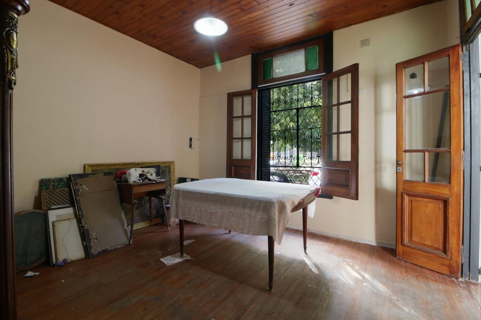 Depto Tipo Casa 5 ambientes con 2 baños
