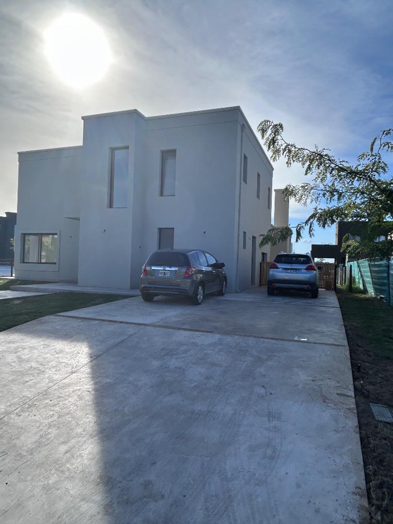 Casa en Alquiler en Puertos, USD 2.000