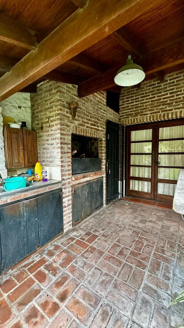 Casa en Venta con 3 cocheras