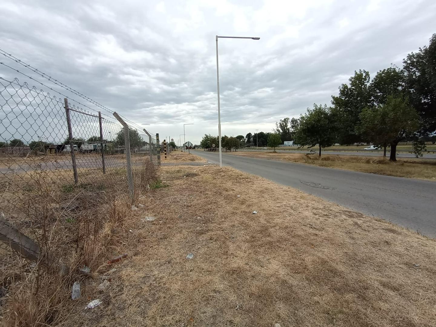 ALQUILER FRACCION COLECTORA  ACCESO OESTE LUJAN