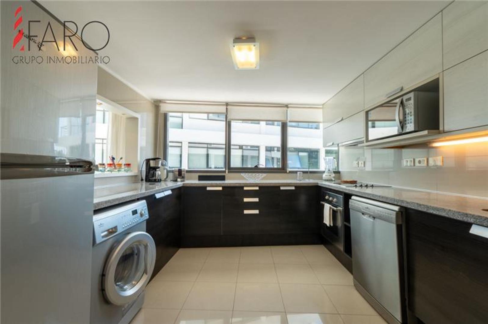 Departamento en Alquiler en Punta del Este, USD 9.200