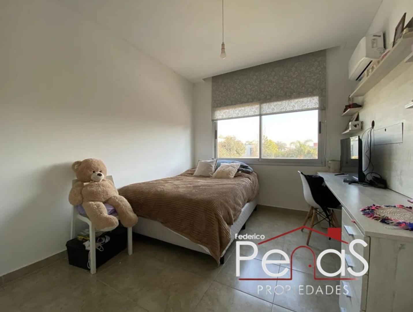 Casa en Venta con 4 cocheras