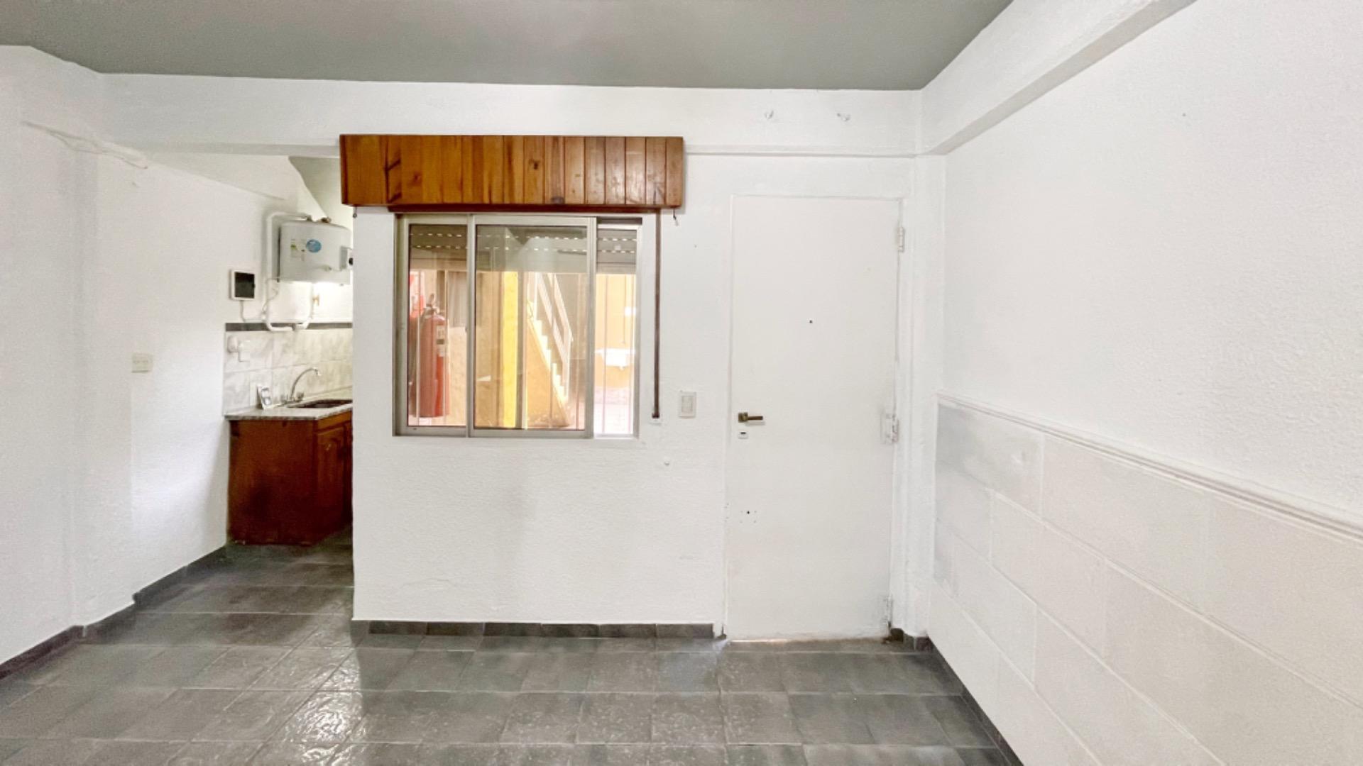 Av. Santa Maria 4049 , Piso PB