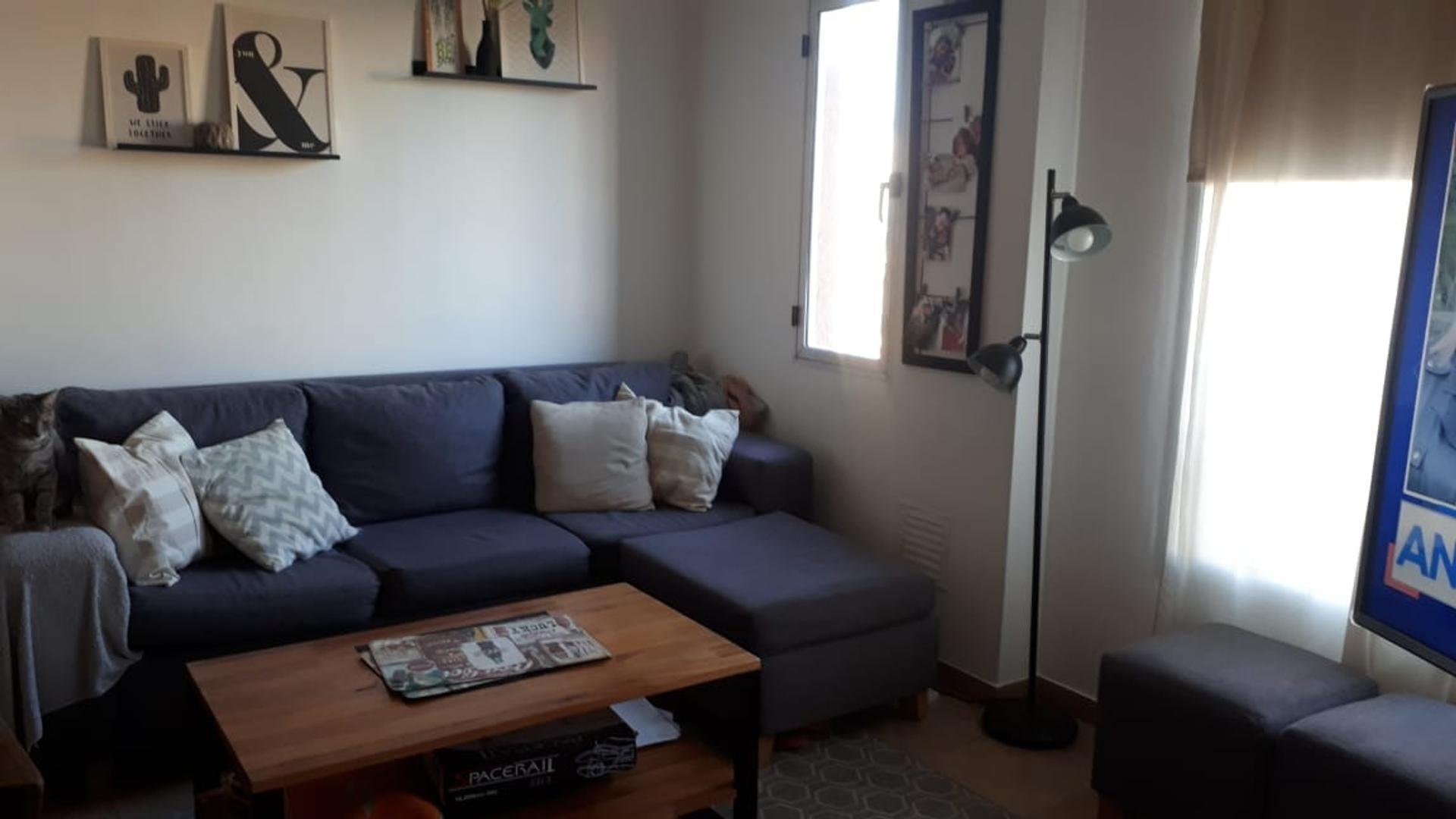 Republica De Chile 173 , Piso 1