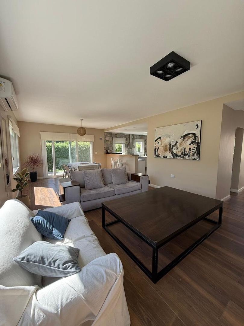 Avenida Jorge Newbery al 4500