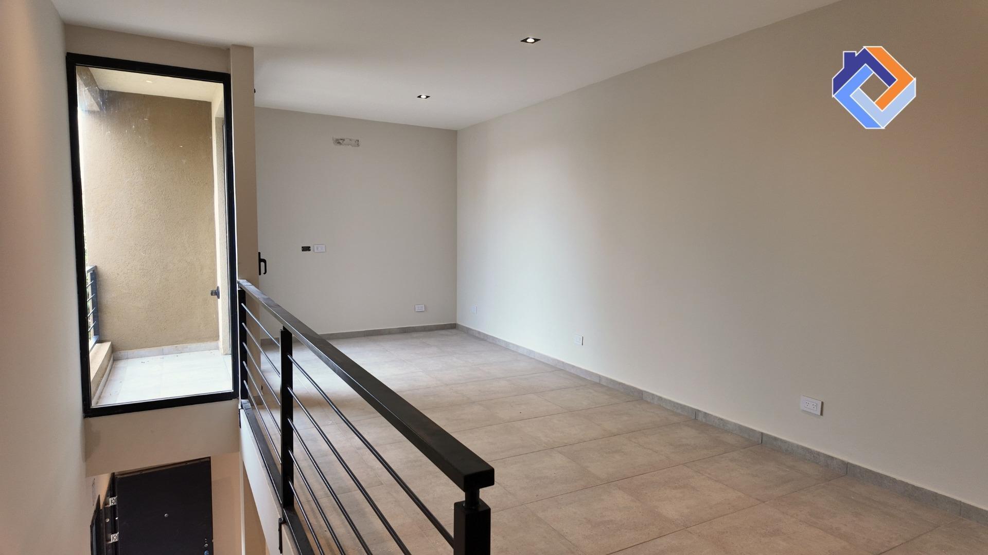 Duplex a estrenar con balcon