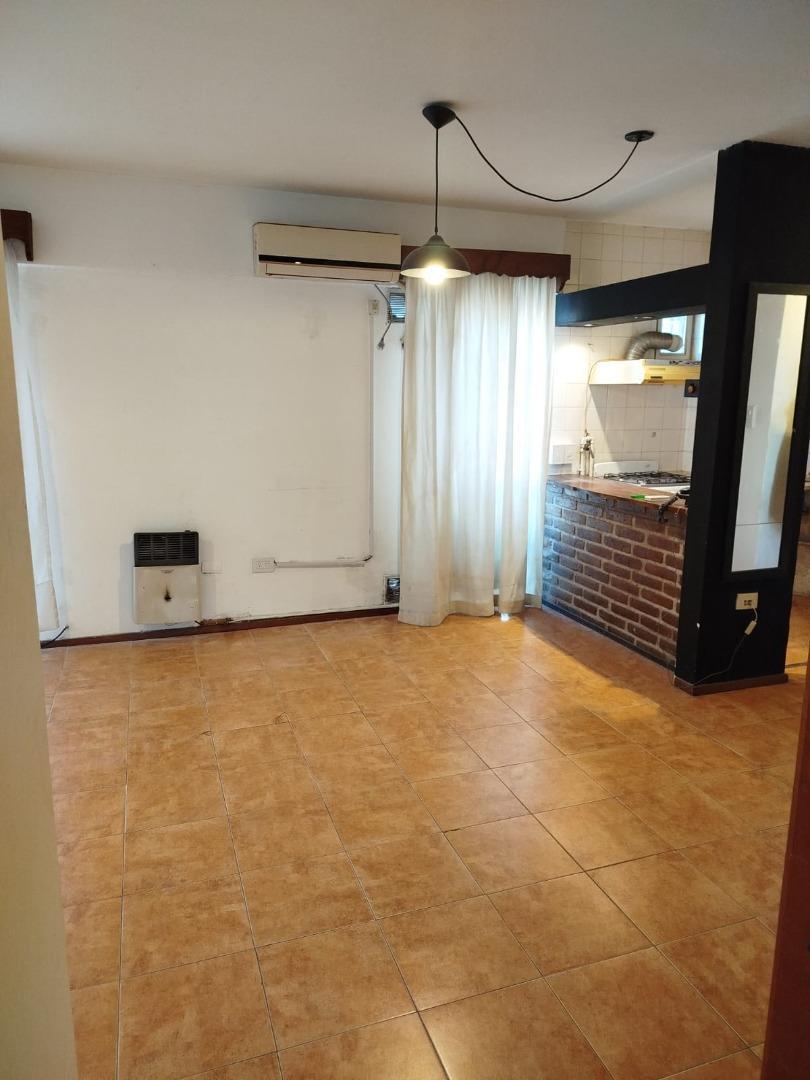 Pasaje España 1400, Piso 2