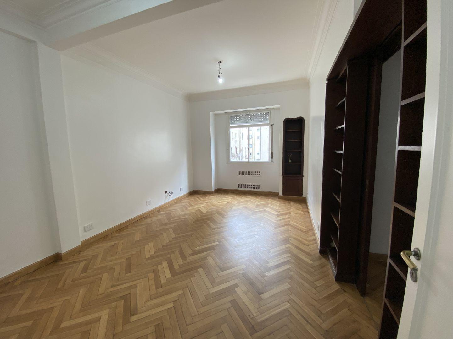 PARAGUAY 1800, Piso 4