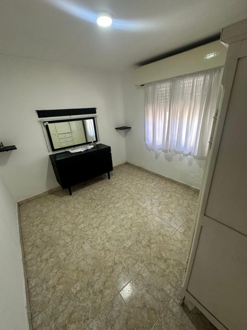 Casa en Alquiler con 1 cochera