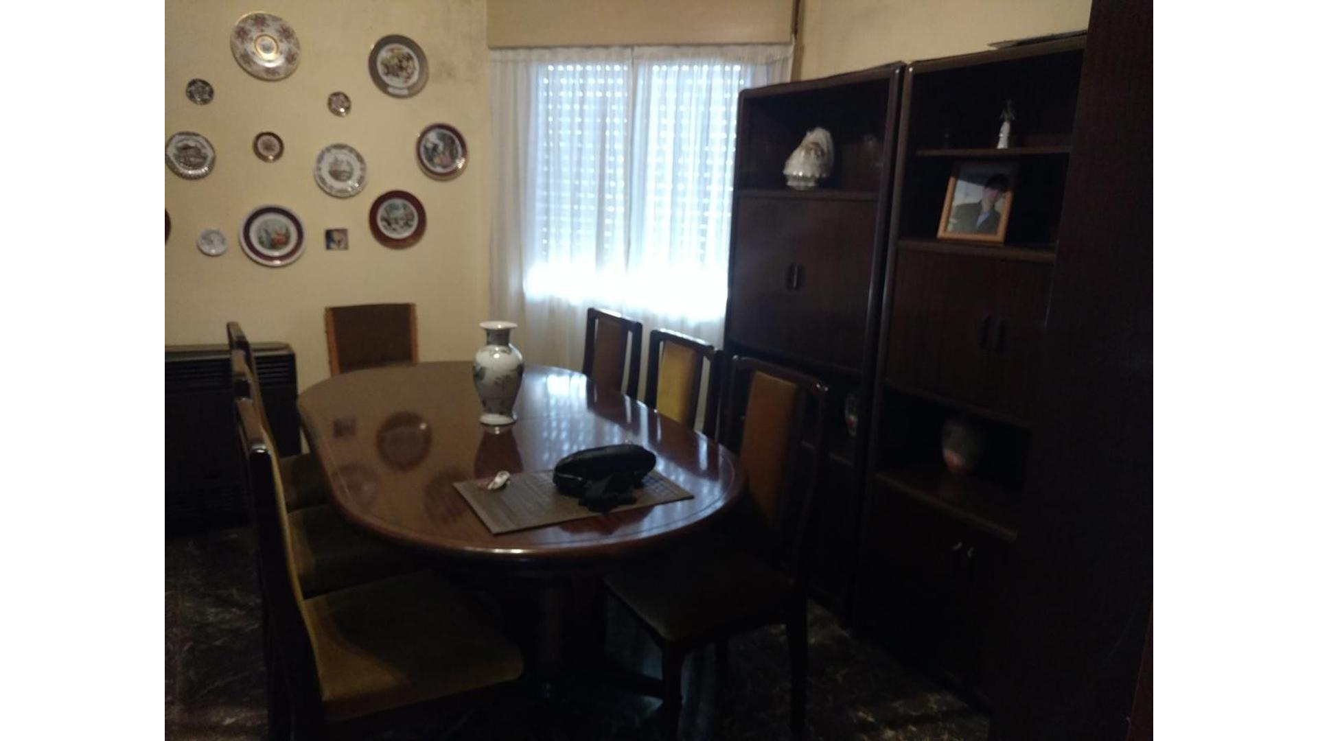 Casa en Venta con 1 cochera