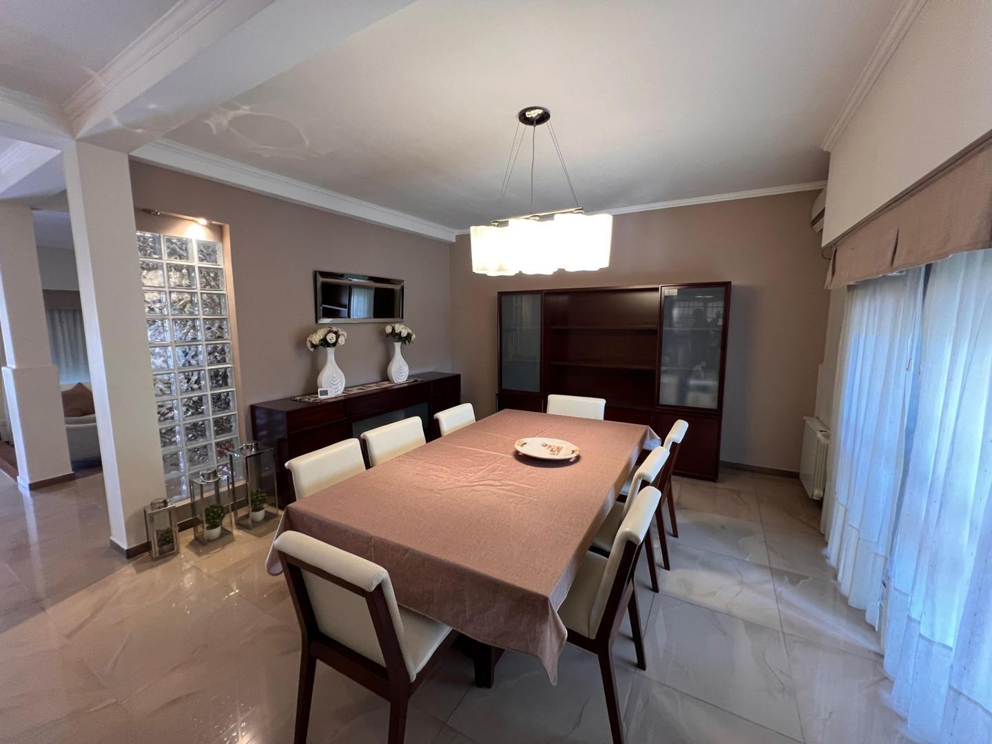 Casa en Venta en Zarate, USD 270.000