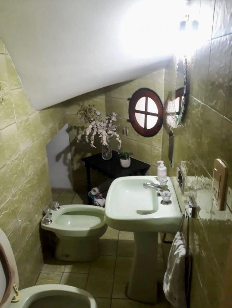 VENTA CASA - 5 AMBIENTES EN SAN MIGUEL