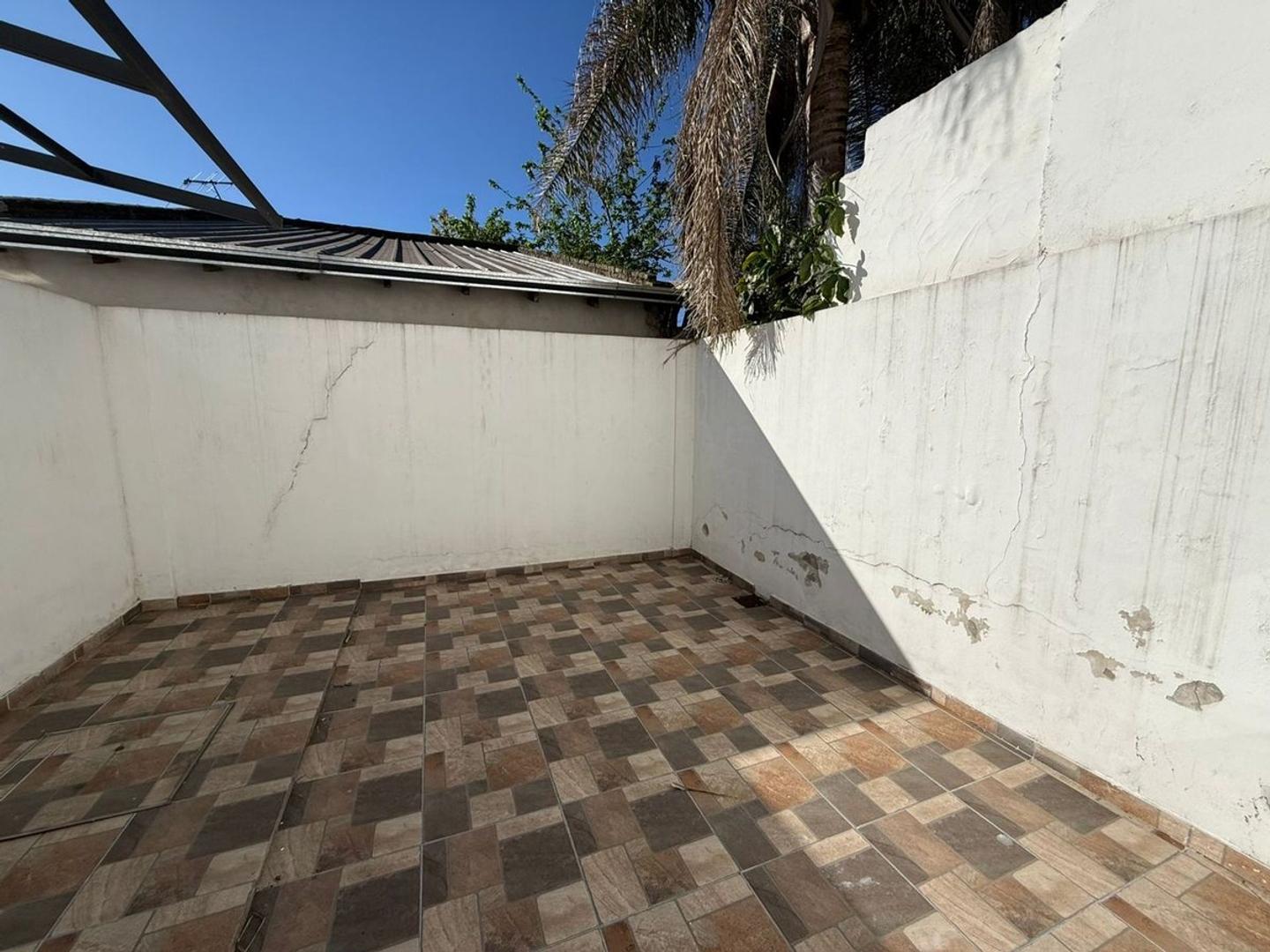 VENTA DÚPLEX 3AMB.C/COCHERA A ESTRENAR QUILMES O.