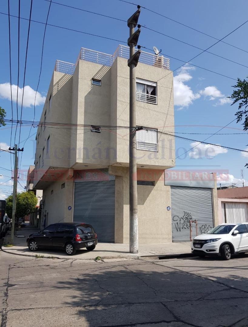 MUY BUEN DEPARTAMENTO DE 2 AMBIENTES EN LOMAS DEL MIRADOR