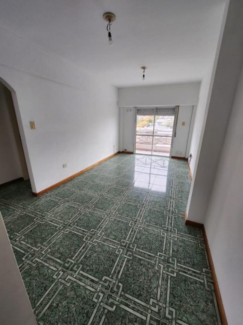 DEPTO EN VENTA CON COCHERA BRANDSEN 5698, 2DO PISO WILDE