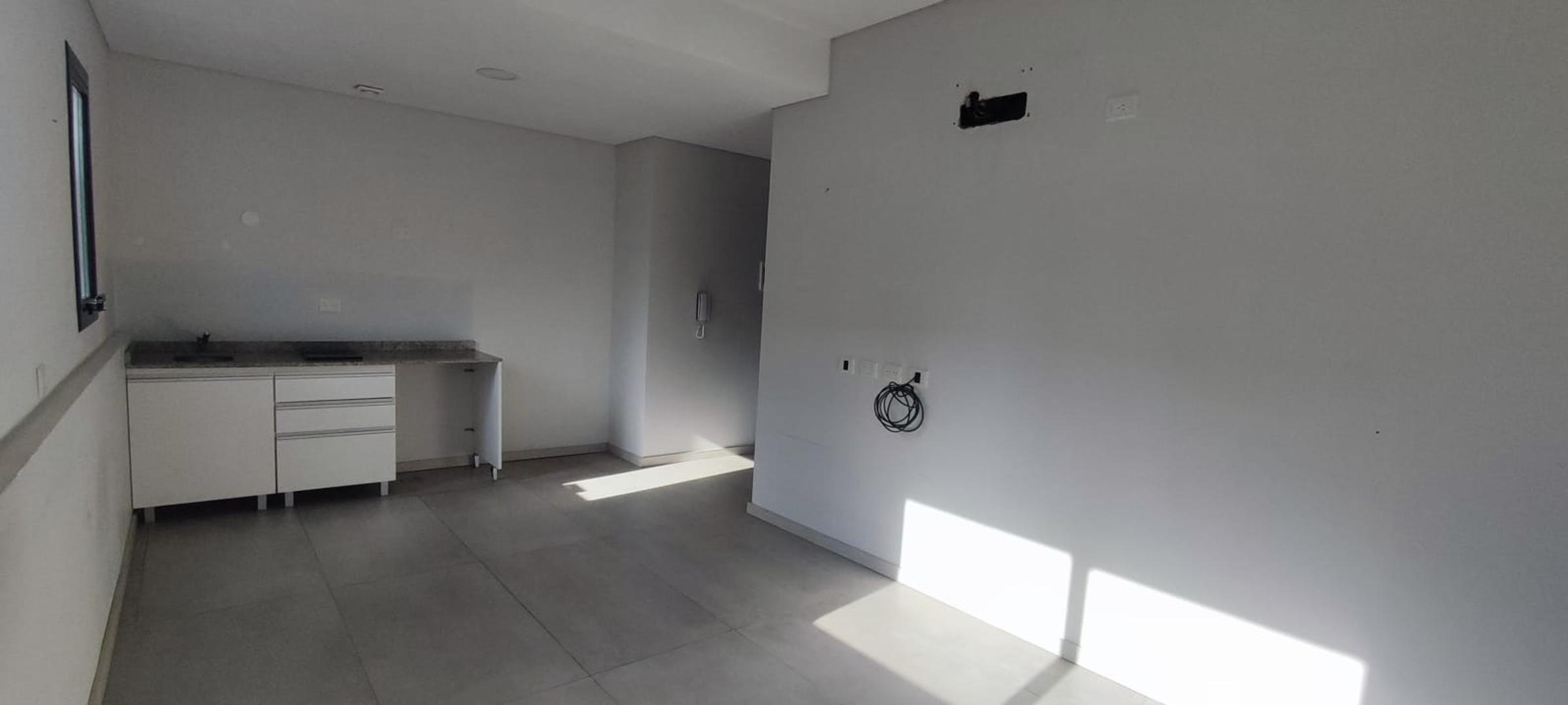 R. Del Libano 331 , Piso 1