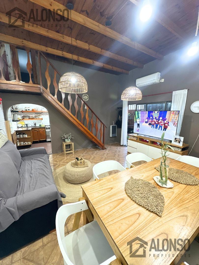 Ph de 3 Ambientes con Patio y Terraza en Venta en Lanús