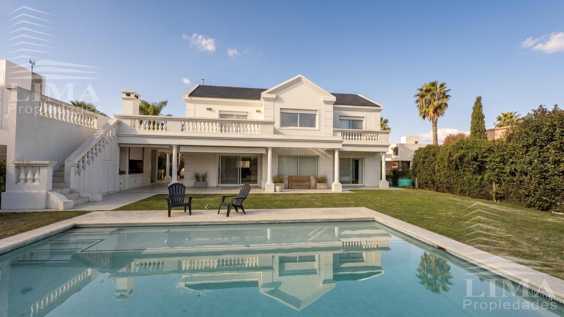 Casa en Miraflores (Funes Hills)