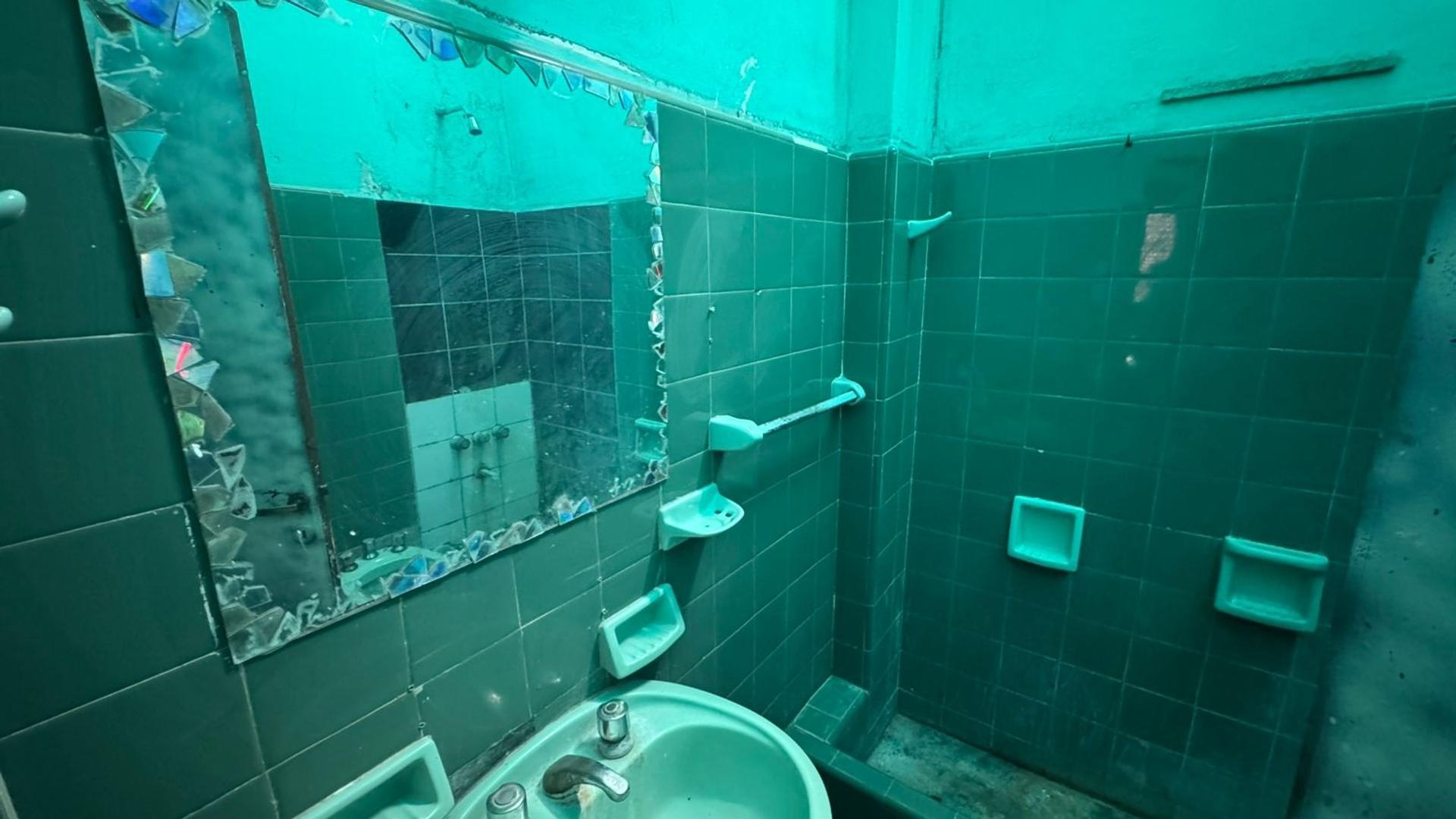 Casa 2 ambientes con 1 baño