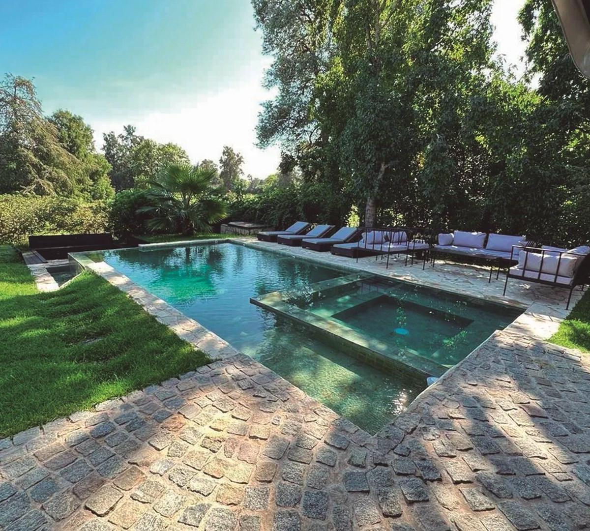 Casa 5 ambientes con 4 baños