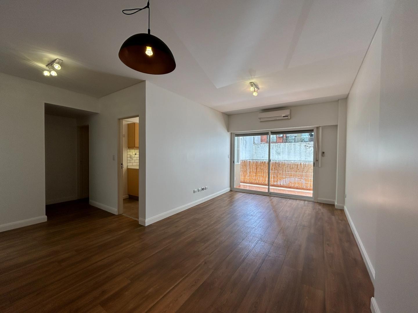 Avenida Luis María Campos 300, Piso 1