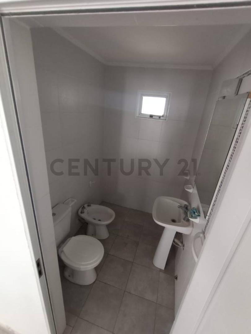 Venta duplex en  Barrio Los Arces, Rafaela