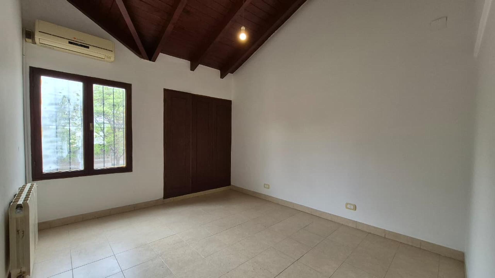 Casa en Alquiler de 3 dormitorios