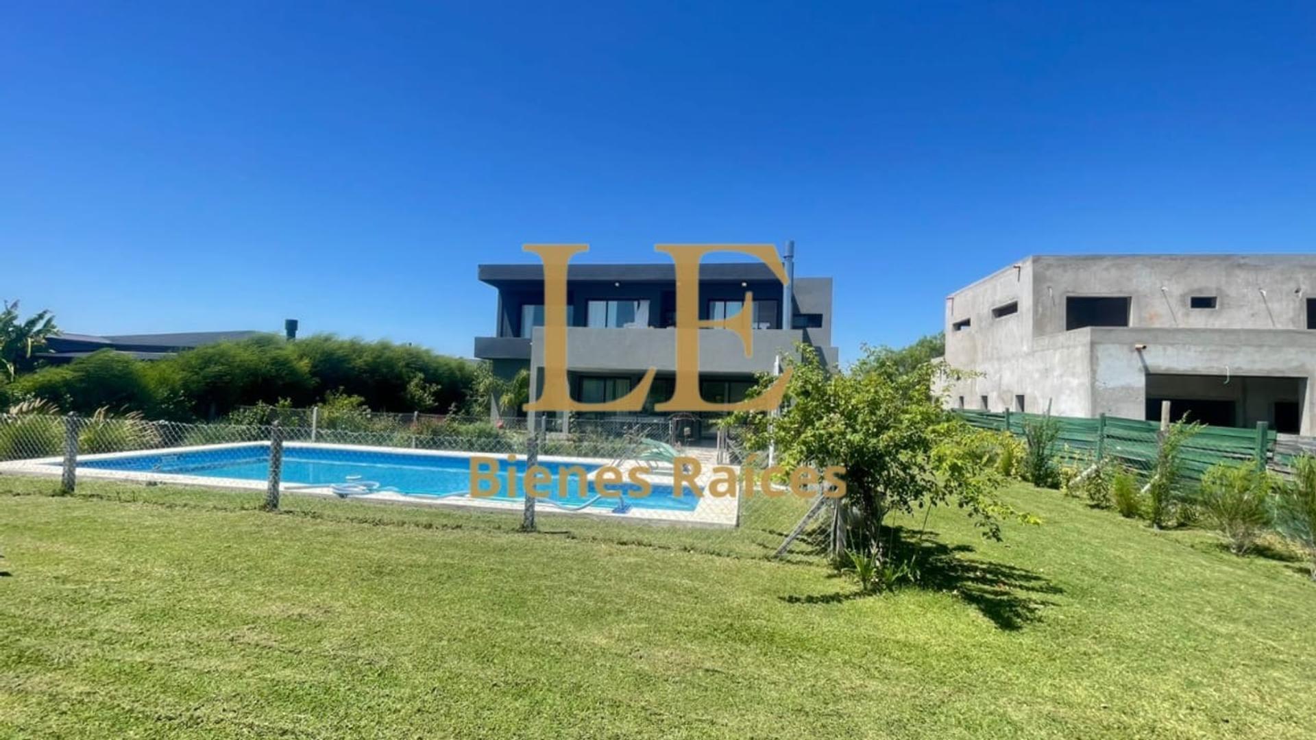 Venta Casa en San Sebastián - Área 8