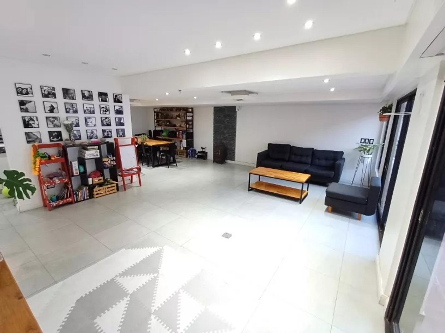 DEPTO 4 AMB 270 METROS CON PATIO EN CABALLITO