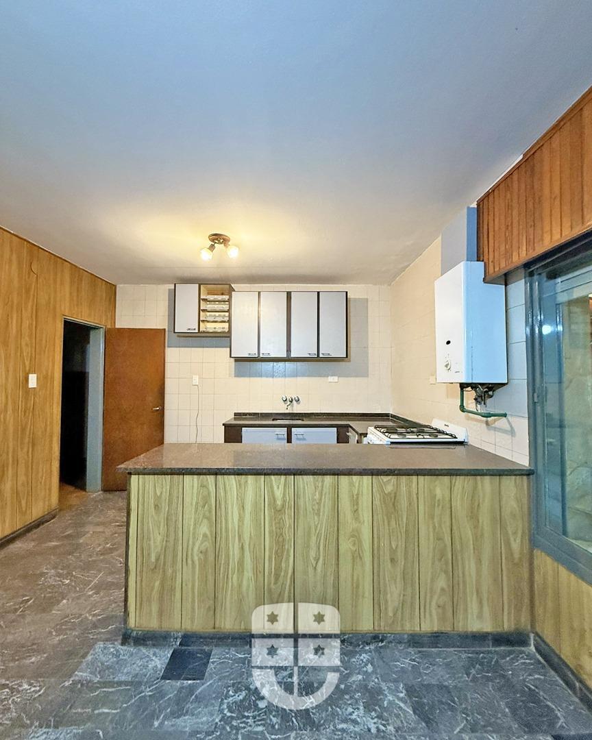 Casa en Alquiler en Refinerias, $ 1.300.000