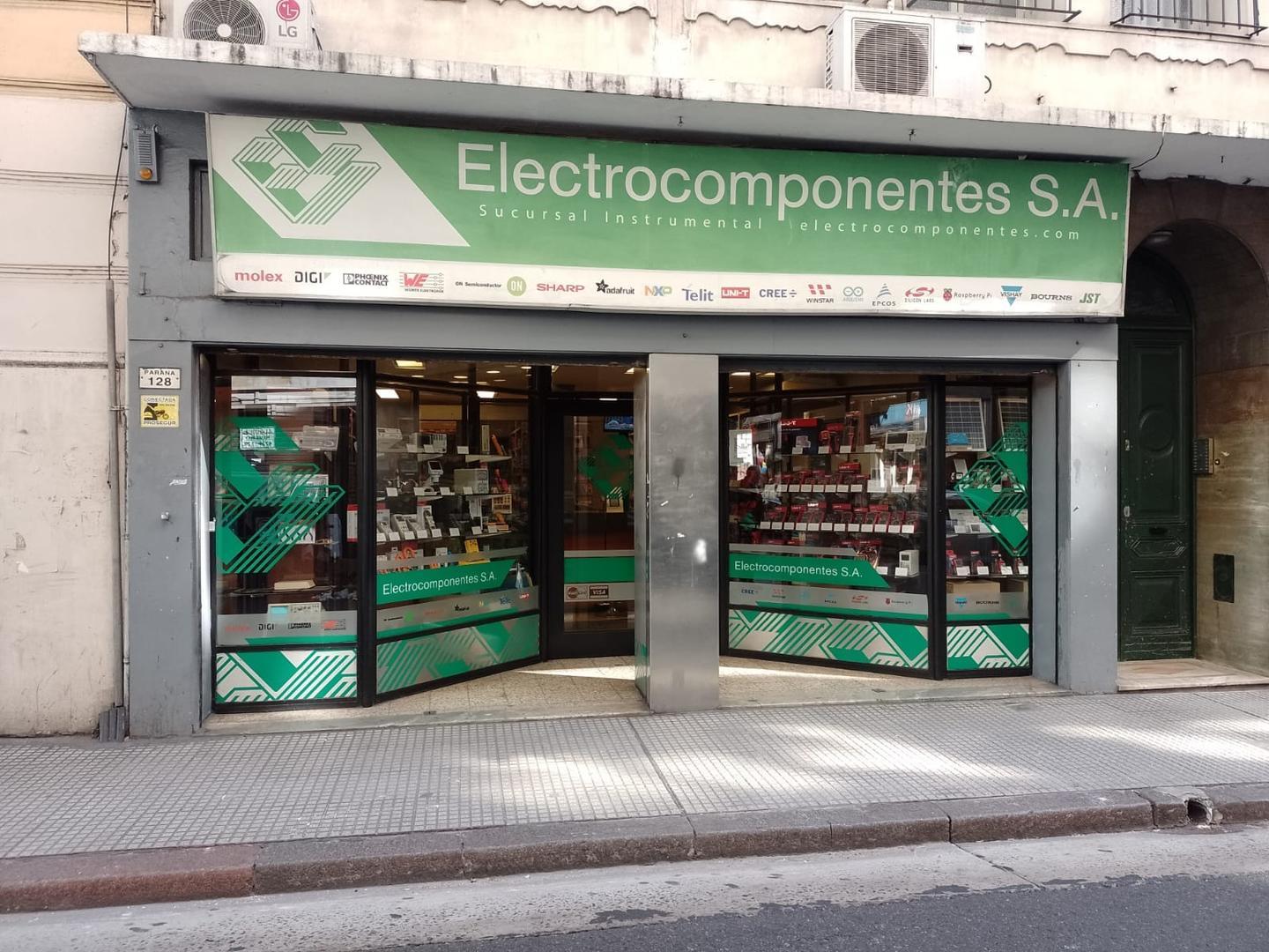 VENTA LOCAL CENTRO IMPECABLE  