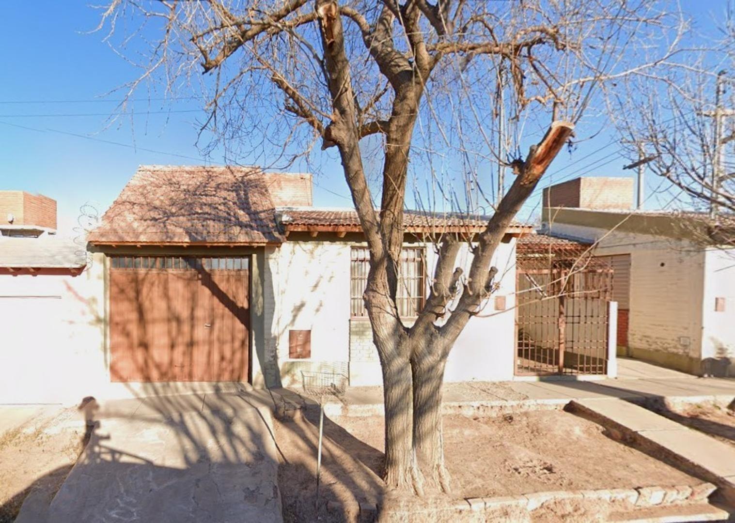 casa 3 dormitorios Godoy Cruz