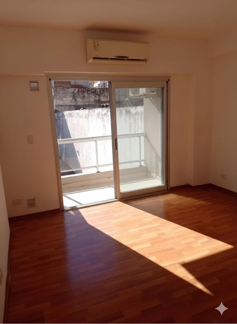 Venta Monoambiente c/cochera y baulera en Florida