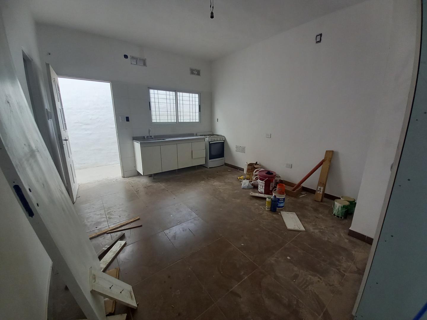 Depto Tipo Casa en Venta en Villa Ballester, USD 27.000