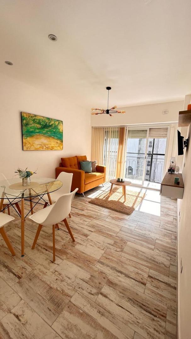 Venta departamento dos ambientes con dependencia al frente