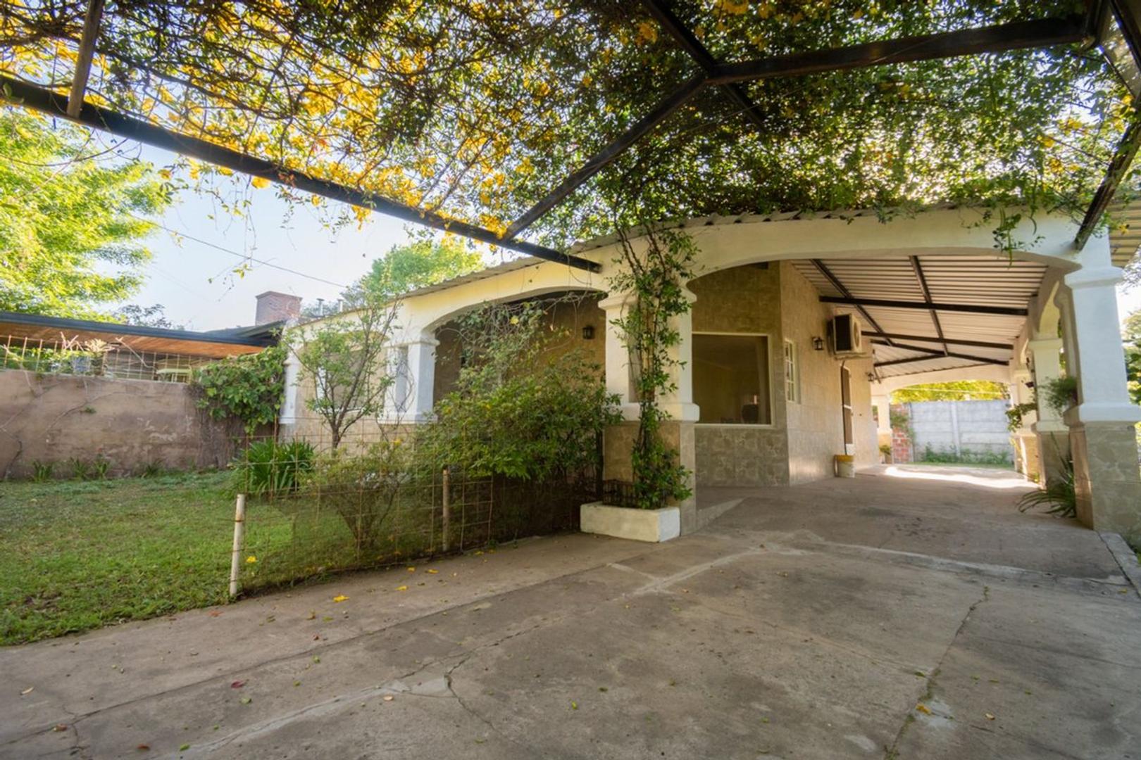 Casa 3 ambientes con 1 baño