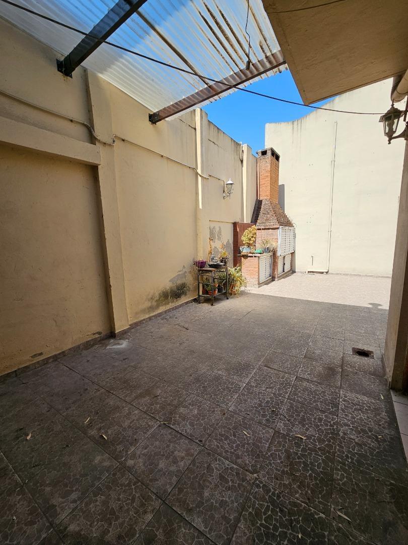 Casa en Venta con 4 cocheras