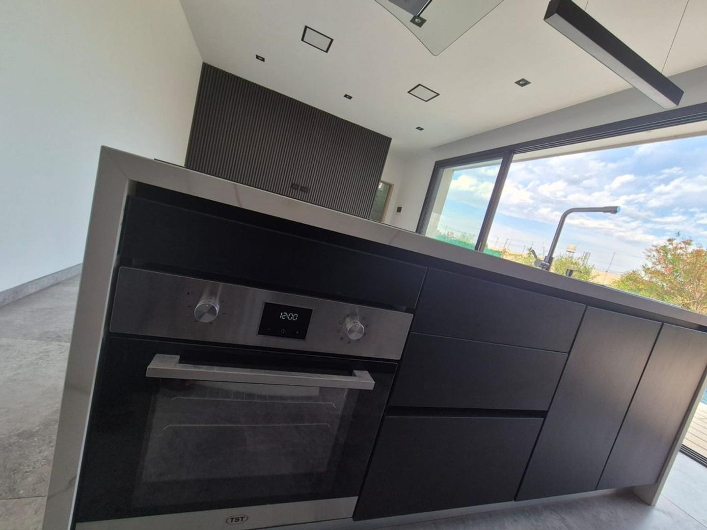 Casa 2 ambientes con 1 baño