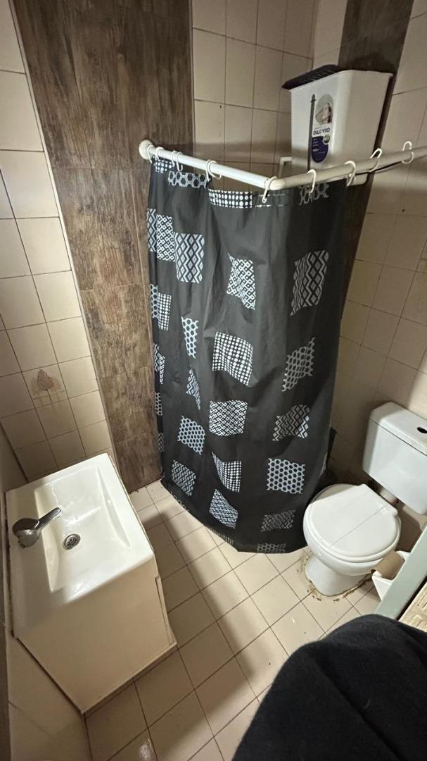 Suipacha 500 , Piso 1